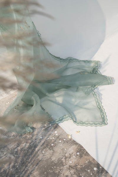 Sage zari butti dupatta