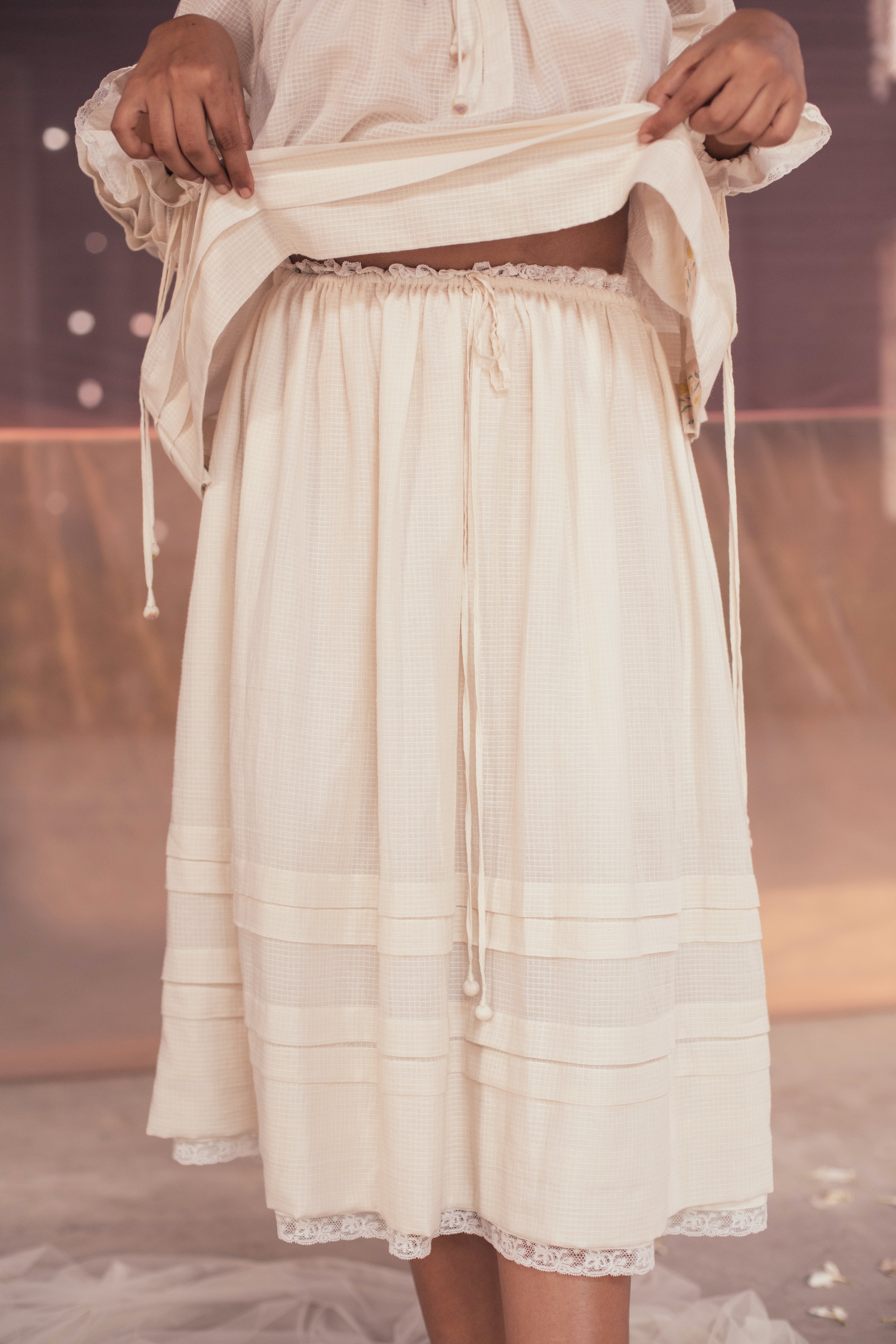 Peasant skirt queen online