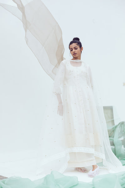 White zari polka dupatta